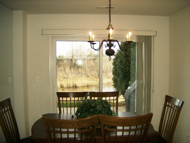 Foto del edificio - 457 Metropolitan St