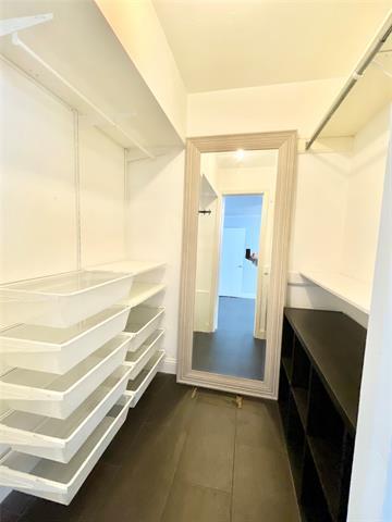 Foto del edificio - 5823 Sandhurst Ln