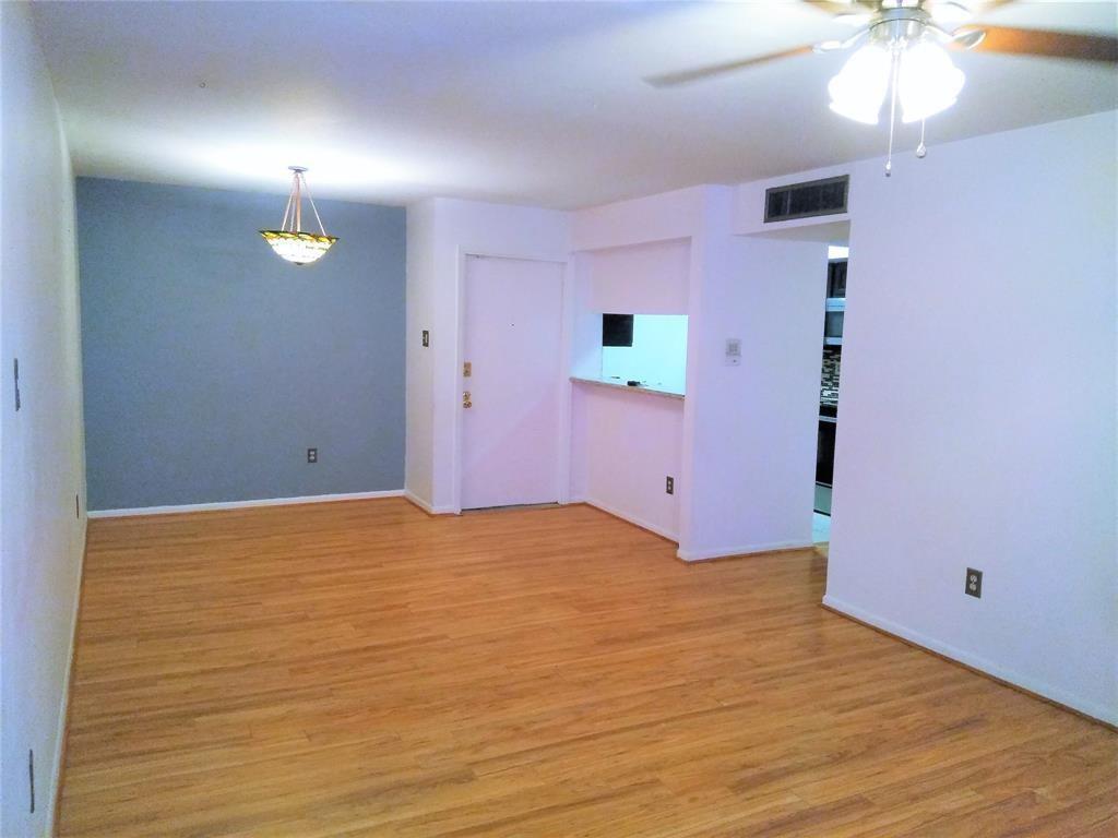 Foto principal - 8417 Hearth Dr
