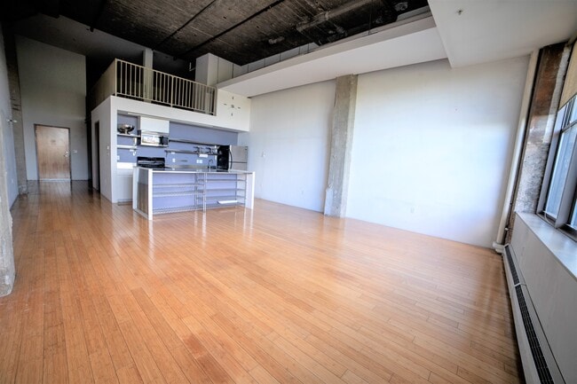 Building Photo - 156 Porter St
