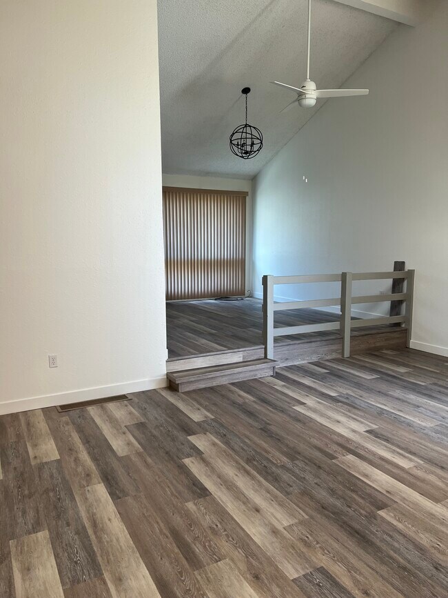 Photo - 1147 S Marshall St Townhome