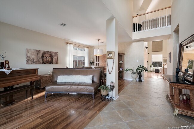 Foto del edificio - 20803 Cliff Park Ln