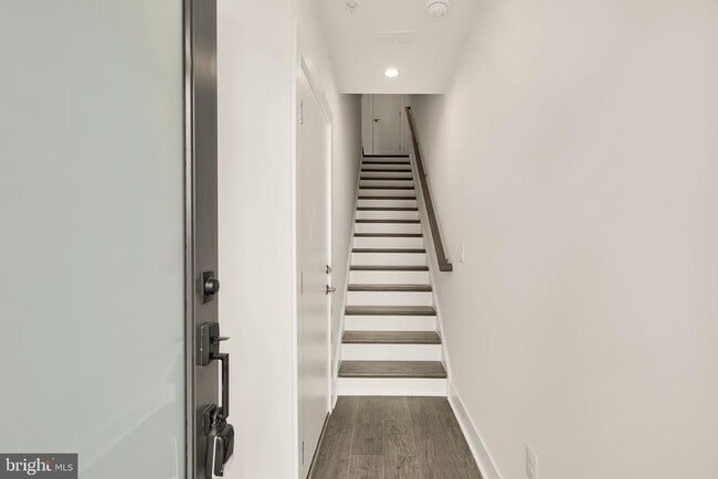 Building Photo - 2608 Olmsted Ct NW