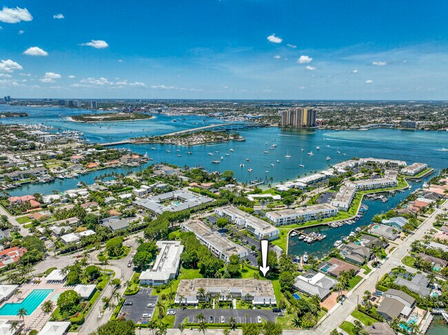 Foto del edificio - 1205 Sandy Ln