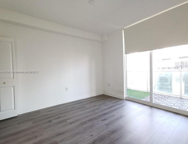 Foto del edificio - 1250 S Miami Ave