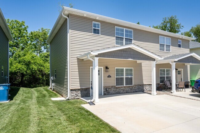 Building Photo - 1026 Sweet Amy Wy