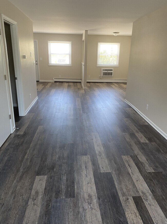 3030 W Iona Terrace, Milwaukee, WI 53221 House for Rent in Milwaukee