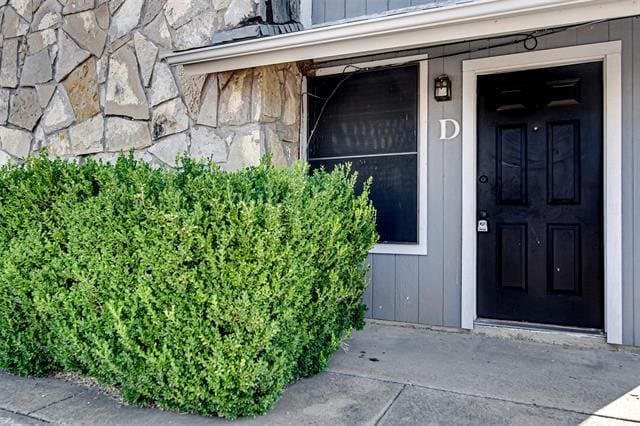 Building Photo - 1403 Courtney Pl