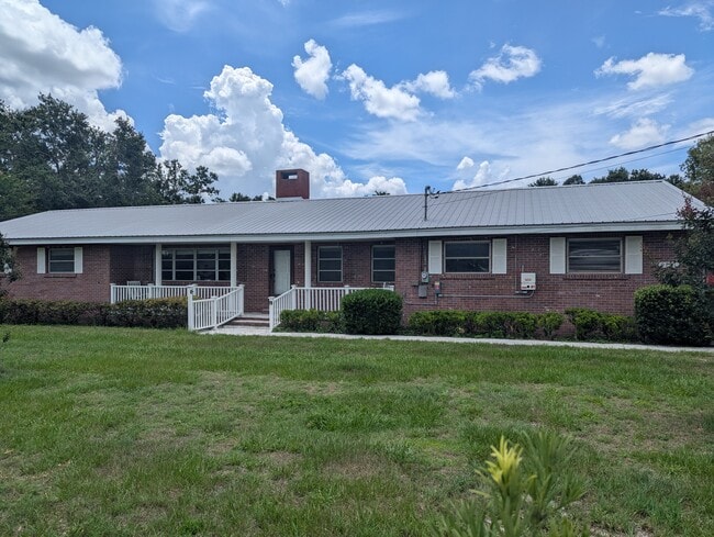 Building Photo - 9171 Hall Rd