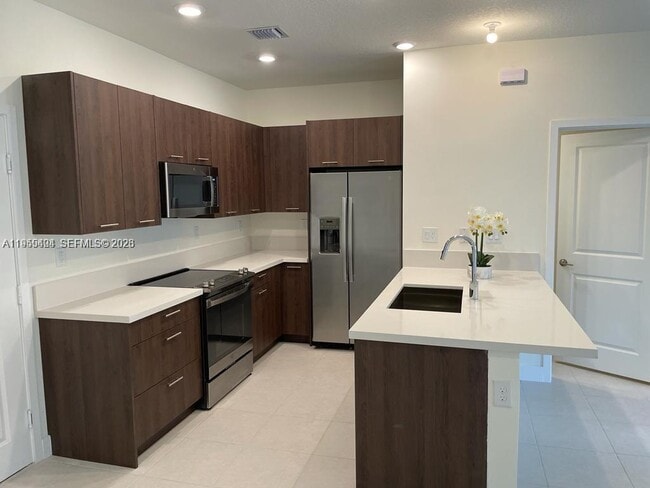 Building Photo - 4657 NW 83rd Pkwy