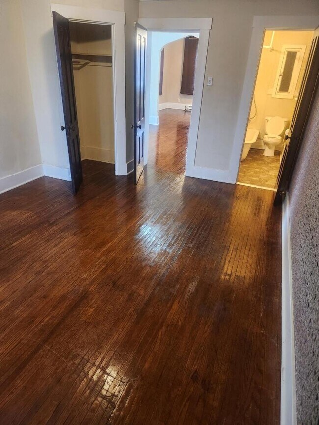 Foto del edificio - 900 Rhomberg Ave