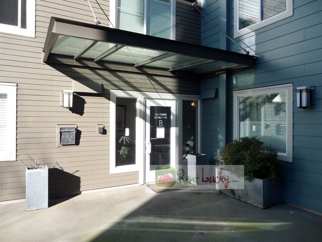 Building Photo - 300 10th Ave