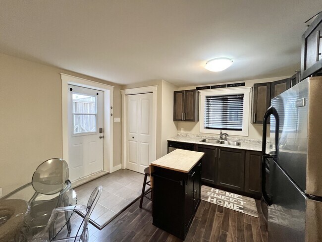 Photo du bâtiment - 16 Bridgeport St