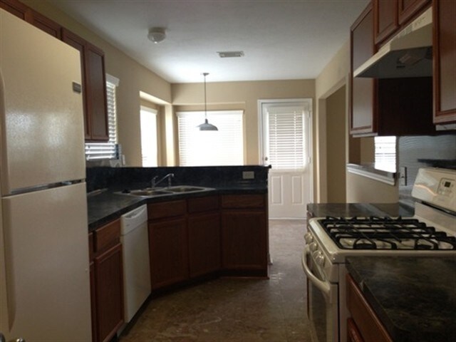 Building Photo - 2931 Steelhead Dr
