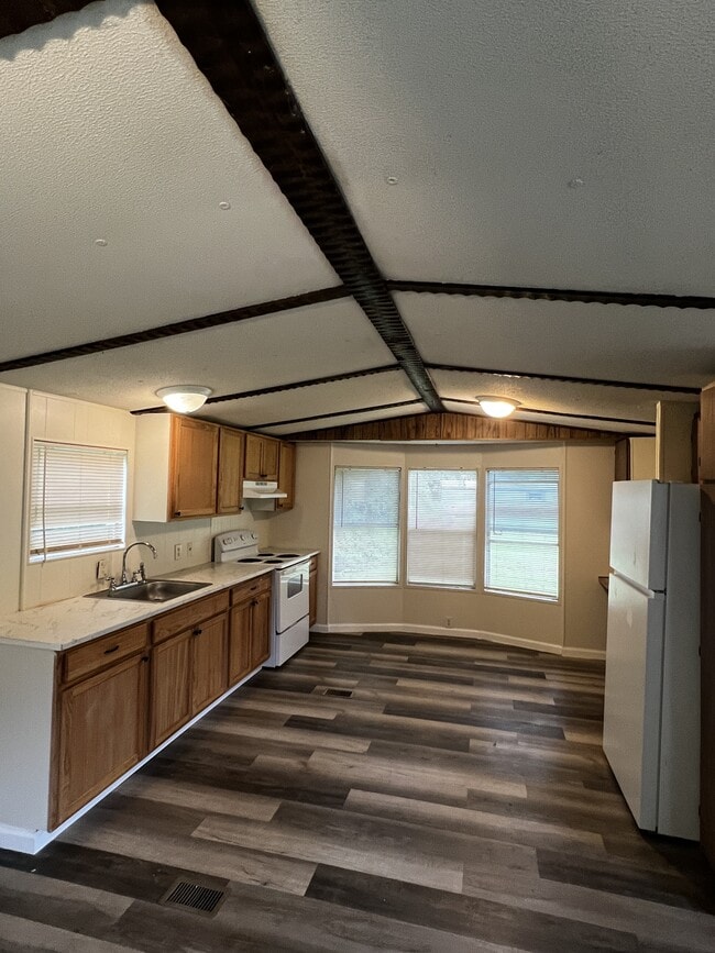 Foto del edificio - 1031 Aaron Ln