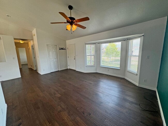 Building Photo - 1456 Gem Dr