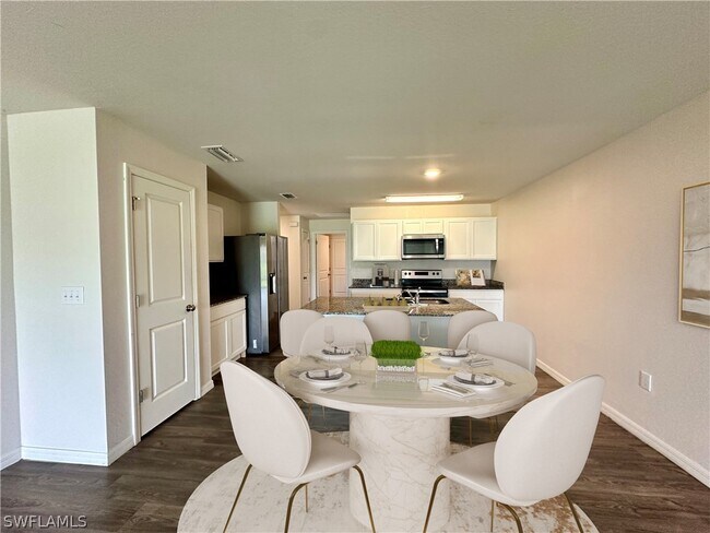 Foto del edificio - 9124 Aegean Cir