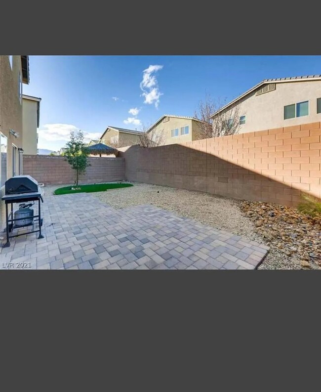 Building Photo - 9242 Wittig Ave