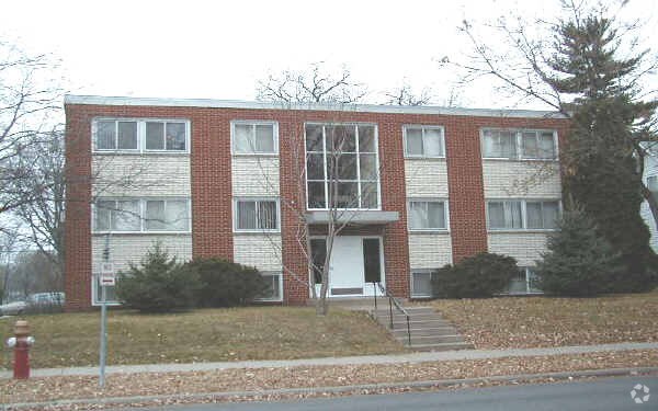 Foto del edificio - 3350 42nd Ave S