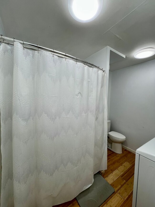 Foto del edificio - Charming 3-Bedroom Home in Fairbanks / Pet...