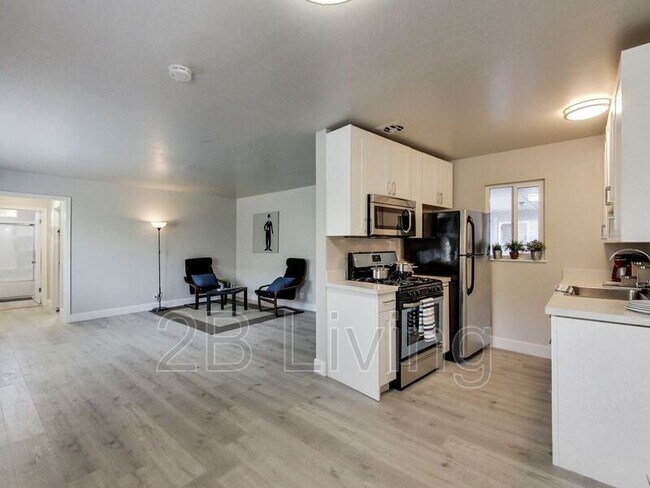 Foto del edificio - 1830 6th Ave
