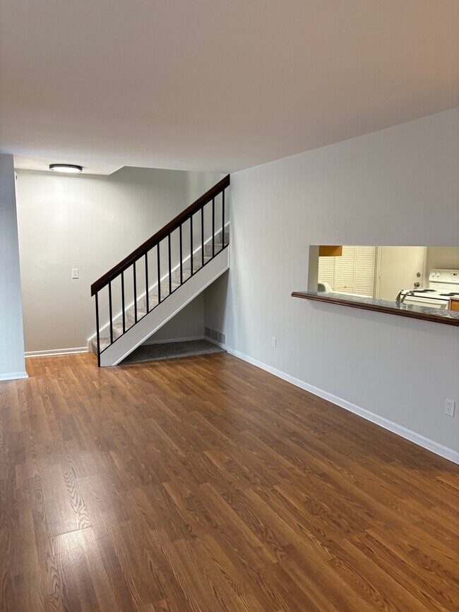 Sala de estar - Charter Oak Drive