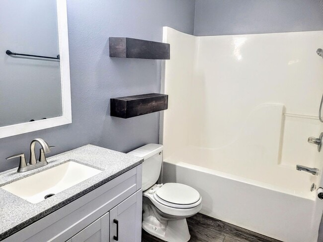 Building Photo - Fenced in home