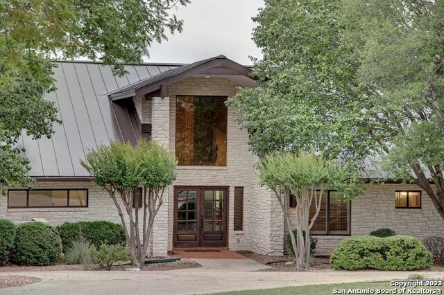 Primary Photo - 302 Lakewood Dr
