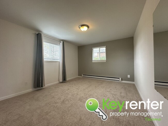 Building Photo - Welcoming 2 Bedroom 1 Bath in University P...
