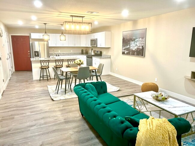 Open Living Room - 5830 Grayson St