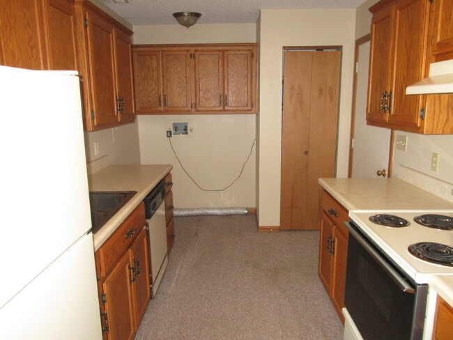 Foto del edificio - NEW LISTING! 2 Bedroom Duplex in Albion!!!