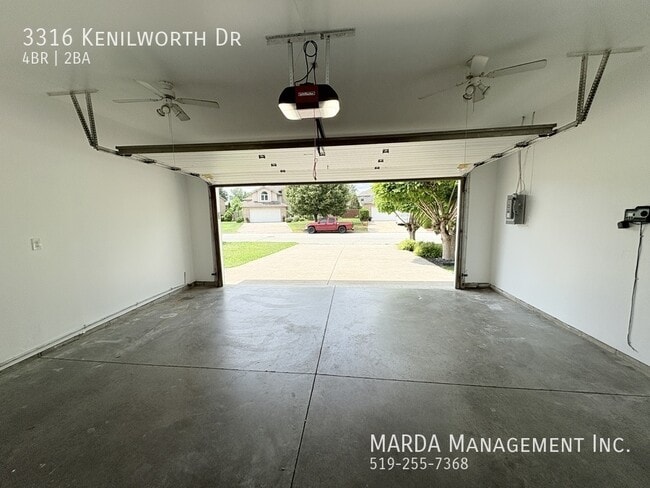 Building Photo - STUNNING NEWLY RENOVATED 4+1 BED/2 BATH - SOUTH WINDSOR + UTILITIES