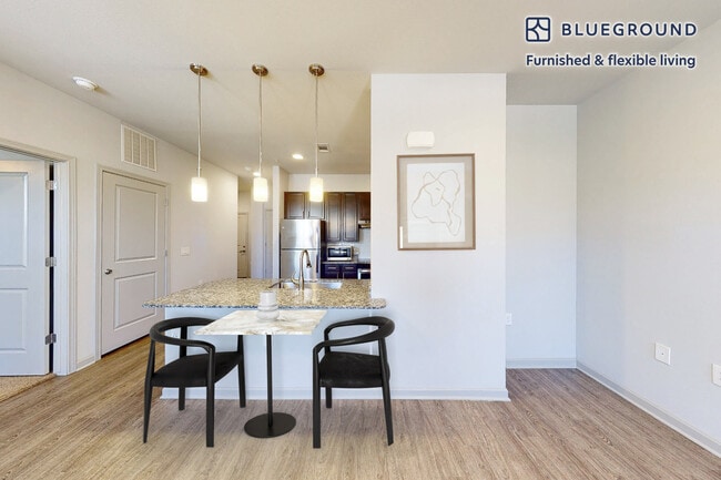 Foto del edificio - 4300 Swanson Wy