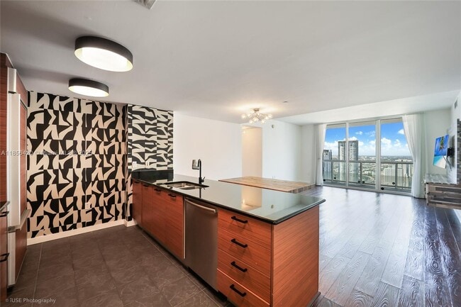 Building Photo - 50 Biscayne Blvd