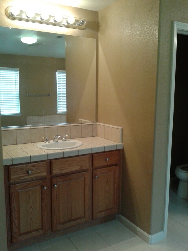 1534 Oasis Ln, Patterson, CA 95363 House Rental in Patterson, CA