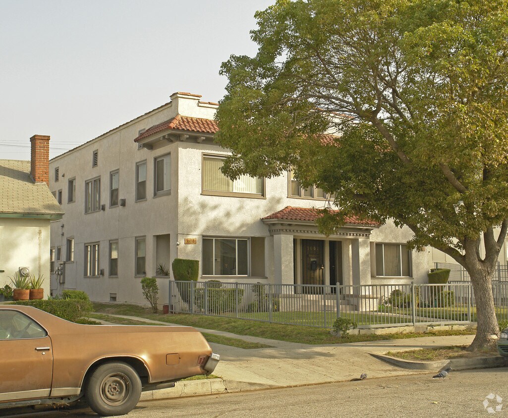 Building Photo - 1658 S Van Ness Ave