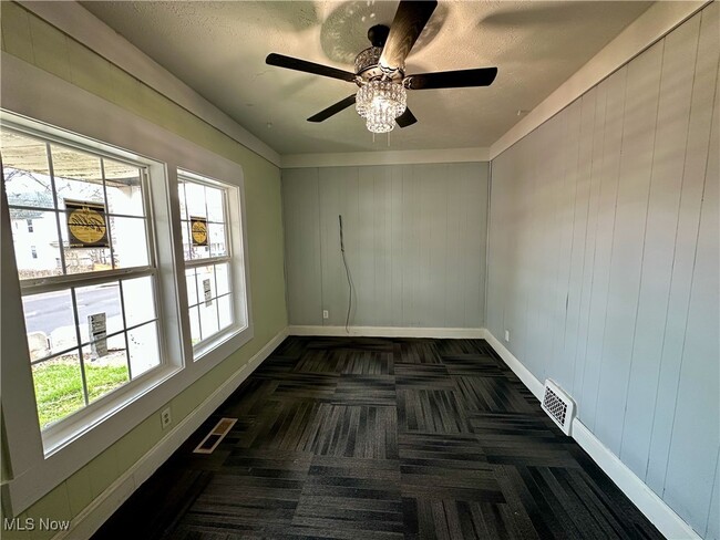 Building Photo - 404 Stanton Ave