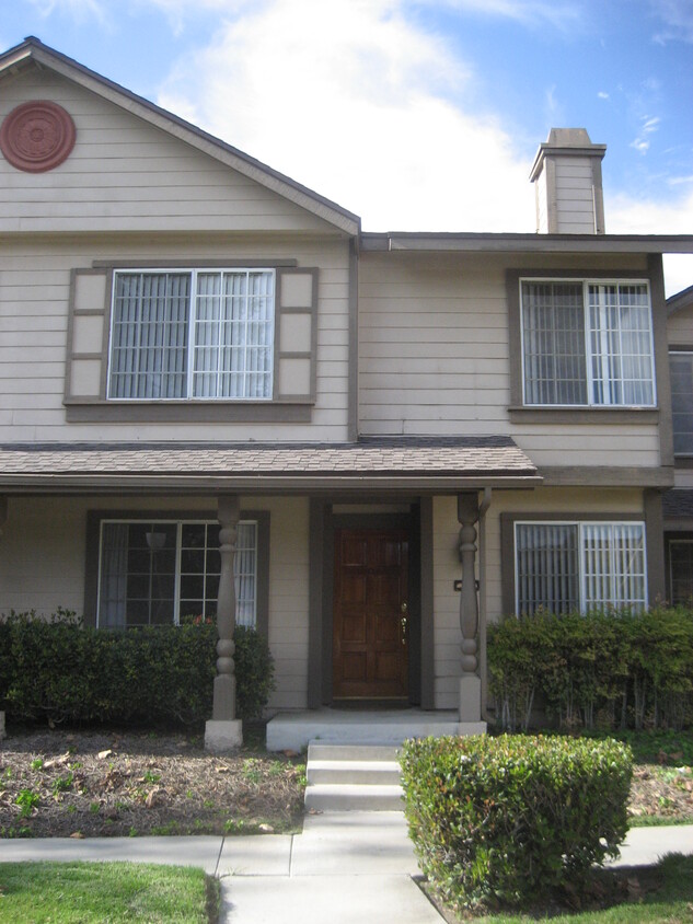 Front - 1834 Topaz Ave