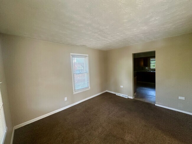 Building Photo - 728 McKinley Ave