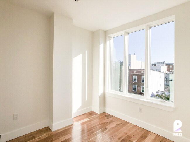 Foto del edificio - 535 Grand St