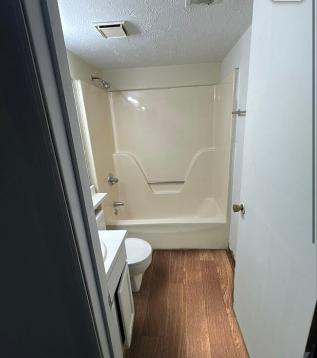 Building Photo - 304 S Keeneland Dr