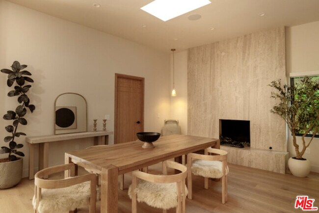 Building Photo - 3637 Loadstone Dr