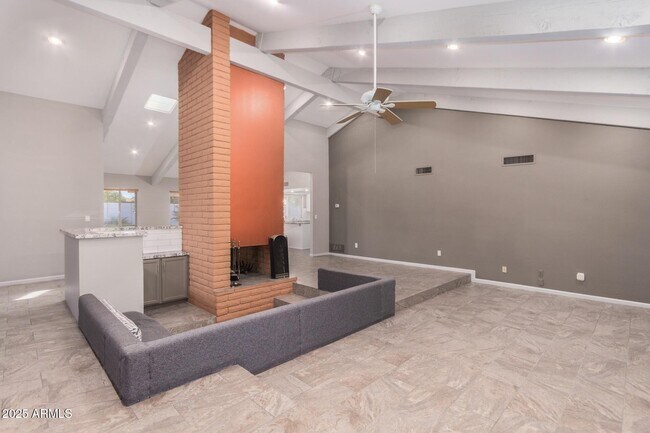 Foto del edificio - 10021 N 74th Pl