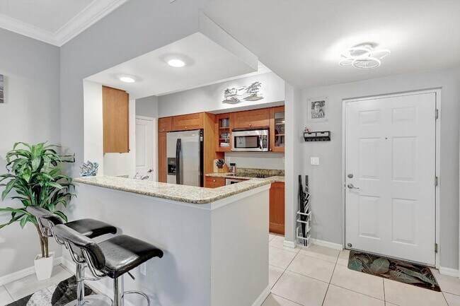 Building Photo - 975 NW Flagler Ave