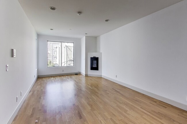 Photo - Prime Downtown location with a large rooft... House