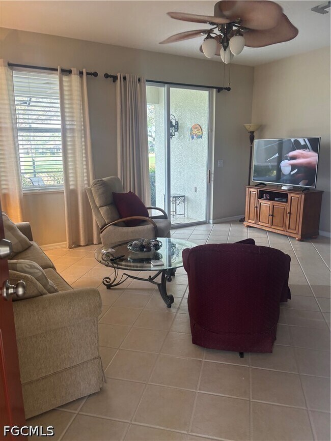 Building Photo - 9305 Aviano Dr