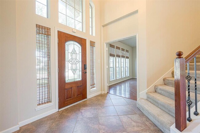 Building Photo - 6322 Cedardale Falls Dr