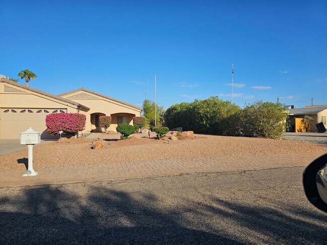 Foto del edificio - Unfurnished Long Term RV Garage