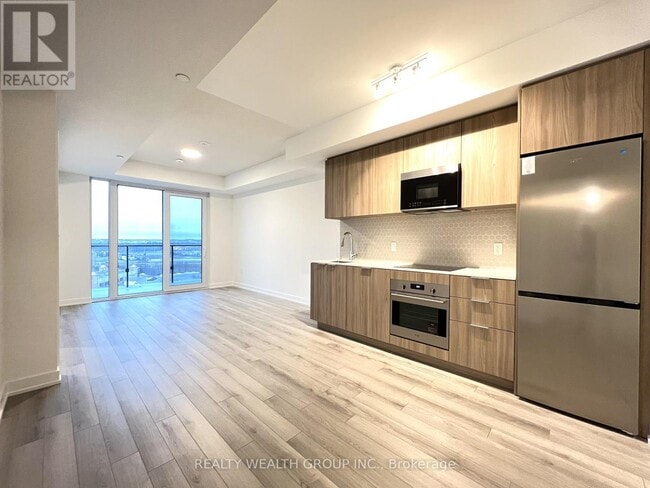 Building Photo - 15 Skyridge Dr