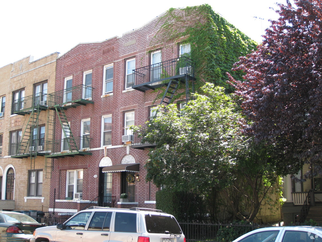 Building Photo - 270 86th St